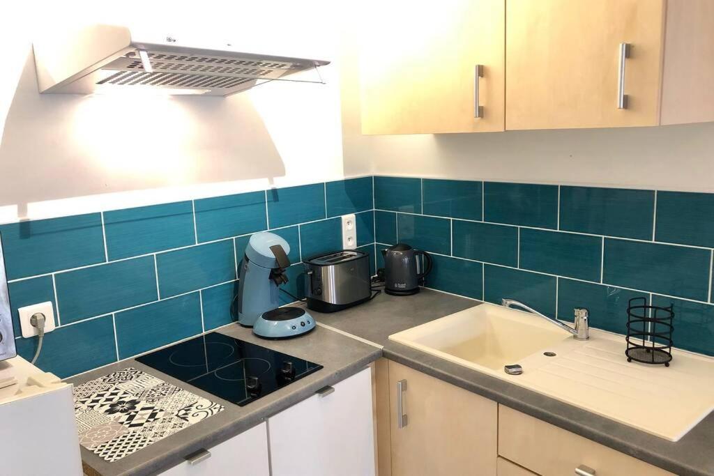 Studio Serenite-la Roquette-rue Tres Calme Apartment