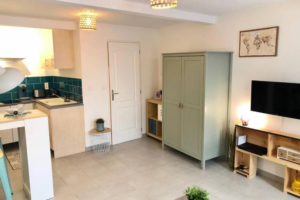 Apartment Studio Serenite-la Roquette-rue Tres Calme *